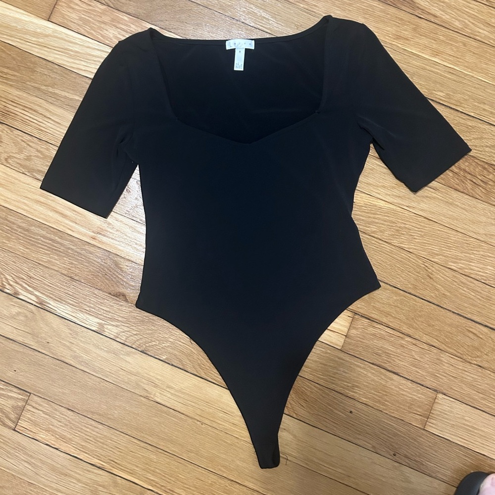 Leith women’s medium black bodysuit thong style with sweetheart Queen Anne neck